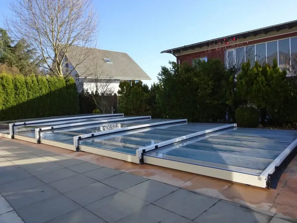Mästare Plus-pooltag – sølvfarvet ramme, klare paneler Mästare Plus-pooltag – sølvfarvet ramme, klare paneler